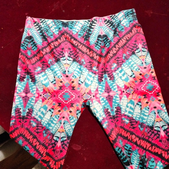 No Boundaries Leggings Capri - Picture 3 of 6